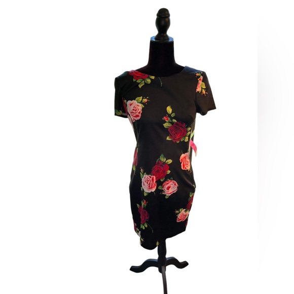 Betsey Johnson Women's Short Sleeve Knee Length Body Con Dress Black Size 6